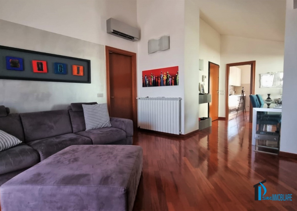 penthouse for sale  140 sqm excellent condition, Terni, locality Borgo Rivo