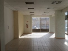 Semi-central: large commercial space in excellent condition - 13