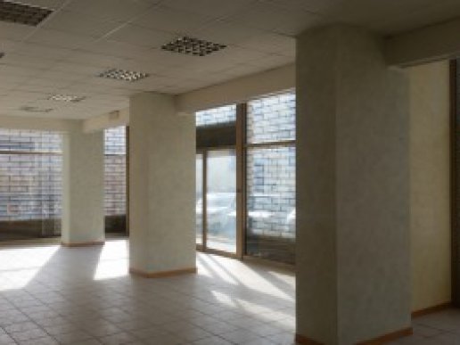 Semi-central: large commercial space in excellent condition - 14