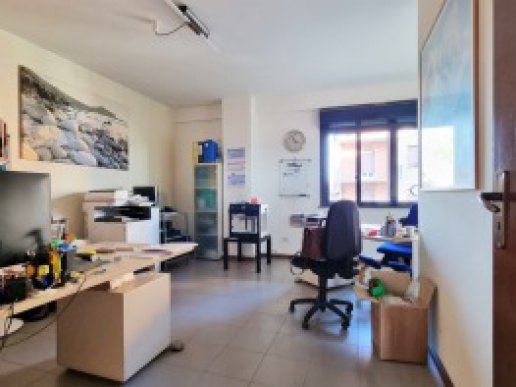 Office in Borgo Rivo area - 11