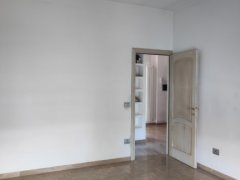 Castellina area: apartment in a detached building free of furniture - 21