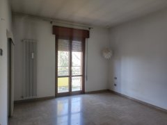 Castellina area: apartment in a detached building free of furniture - 15