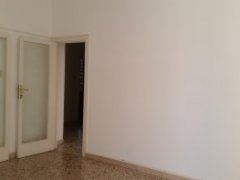 Central area: apartment with 2 bedrooms and terrace free of furniture - 2