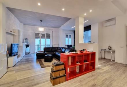 Recently renovated four-room apartment adjacent to the ztl