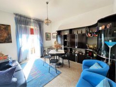 Bright apartment just 2 minutes from Piazza Europa - 5