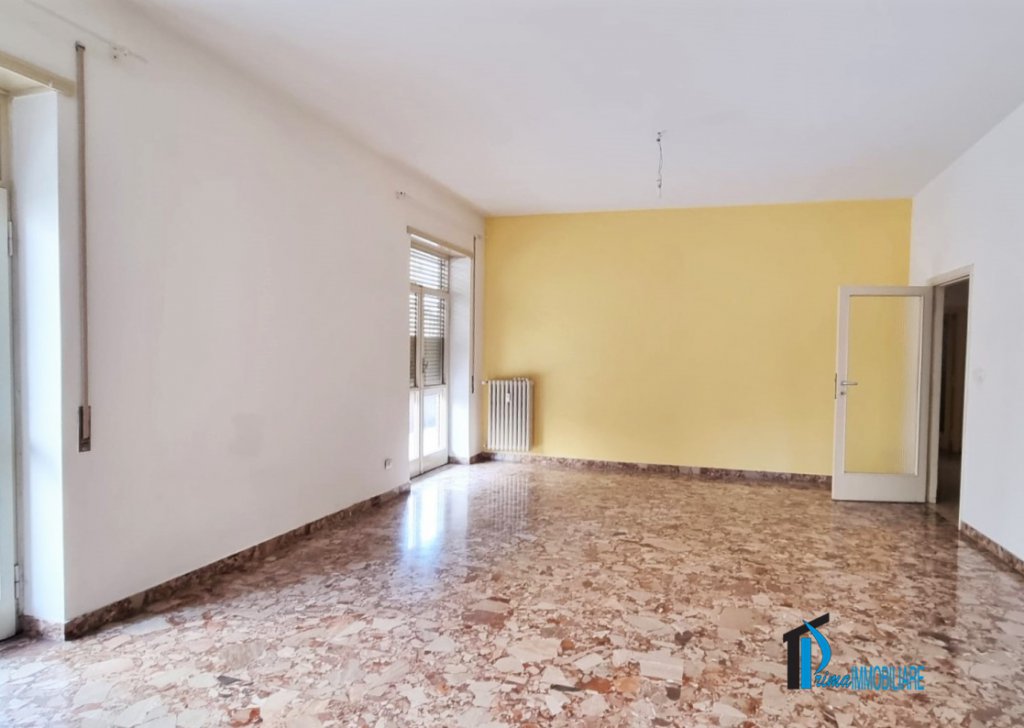 Sale Apartments Terni - Large apartment 3 minutes from Piazza Tacito Locality 