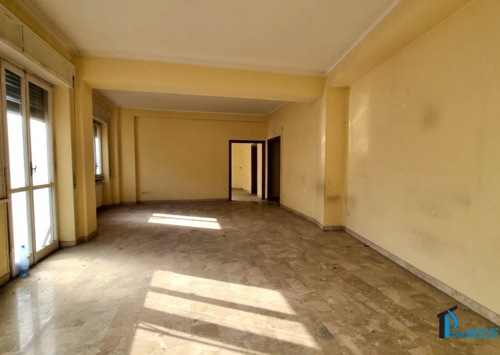 Sale Apartments Terni - Botticelli street, large apartment to renovate Locality 