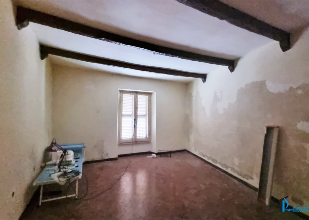 Sale Apartments Terni - Two-room apartment to renovate a few meters from Palazzo Spada Locality 