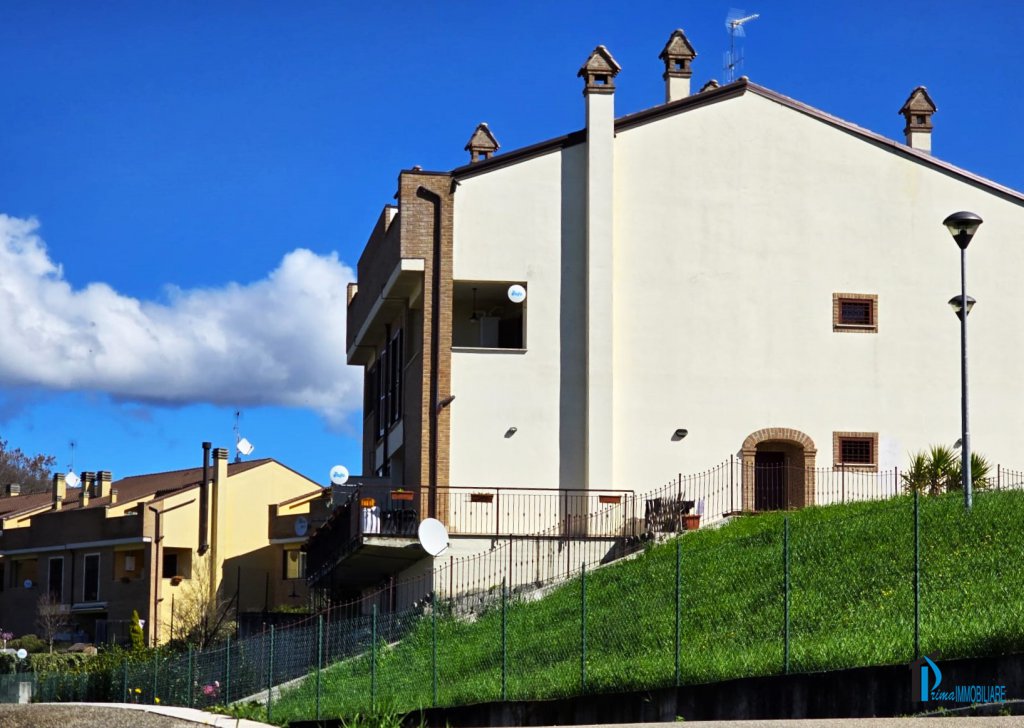 Appartamenti trilocale in vendita , Terni, località Terni Semiperiferia