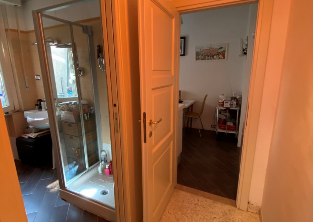 Sale Apartments Terni - Historic Center: Renovated three-room apartment with Garage Locality 