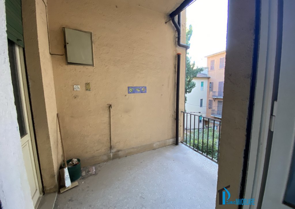 Sale Apartments Terni - Center: Bright Apartment of Large Sizes Locality 