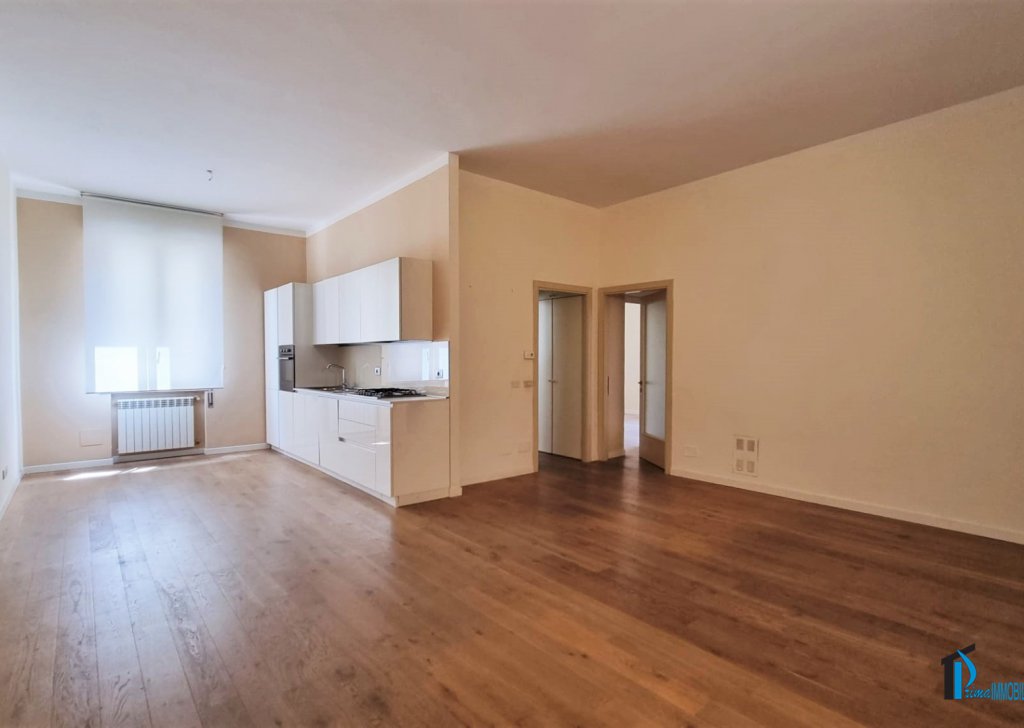 Sale Apartments Terni - Renovated three-room apartment near the station Locality 