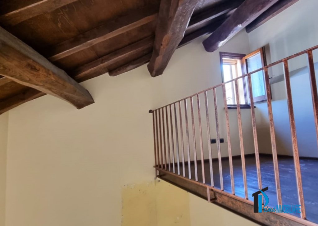 Sale Indipendent Terni - Renovated ground floor in the green area of Valnerina Locality 