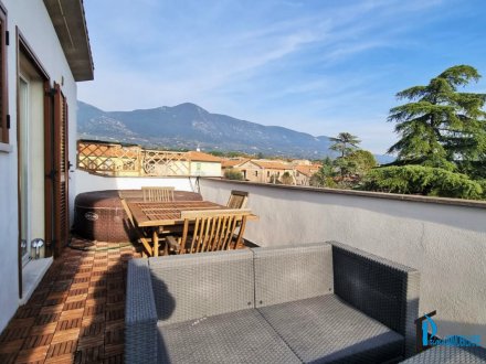 Independent villa consisting of two apartments and tavern, Borgo Rivo area
