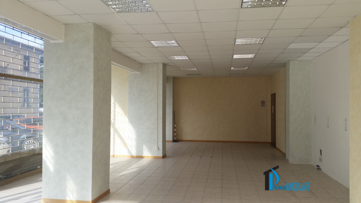 Locale Commerciale Terni TR1037018