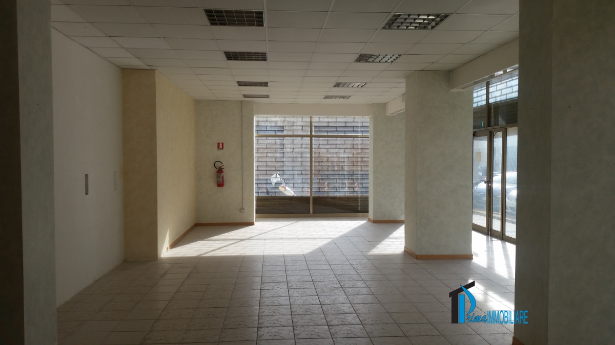 Locale Commerciale Terni TR1037018